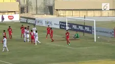 Vietnam berhasil meladeni tim lemah, Laos. Sejak awal, di atas kertas, Vietnam diprediksi tak bakal kesulitan.mengalahkan Laos.