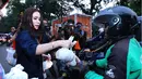 Grup band Geisha memiliki cara tersendiri bisa lebih intim dengan fans dan masyarakat. Setiap Ramadan, Geisha rutin menjalankan buka puasa bersama. (Galih W. Satria/Bintang.com)