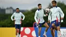 Penyerang Spanyol #19 Lamine Yamal menghadiri sesi latihan MD-1 menjelang laga final Euro 2024, di base camp tim di Donaueschingen, Sabtu (13/7/2024). (JAVIER SORIANO / AFP)