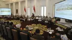 Presiden Joko Widodo dan Wapres Jusuf Kalla bertemu dengan Kepala Kejaksaan Tinggi seluruh Indonesia di Istana Bogor, Jabar, Jumat (28/11). (ANTARA FOTO/Andika Wahyu)