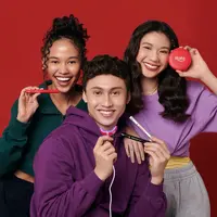 Alat pemutih gigi portabel yang bisa digunakan di rumah. (dok/Rata).