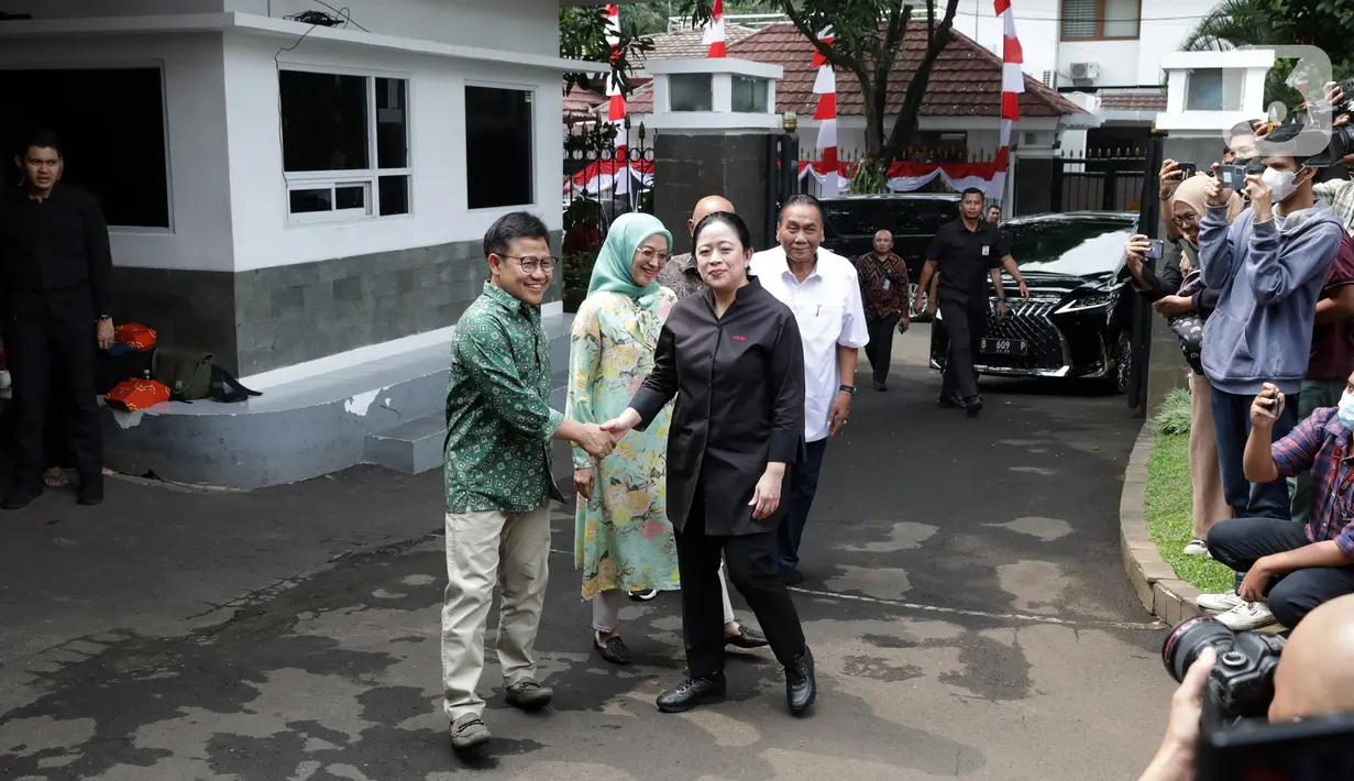 Puan mengunjungi Cak Imin bersama dengan Ketua DPP PDIP Said Abdullah dan Ketua DPP PDIP Bambang Wuriyanto atau Bambang Pacul. (Liputan6.com/Johan Tallo)