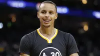 Curry Bawa Warriors Raih Kemenangan Dramatis atas Suns