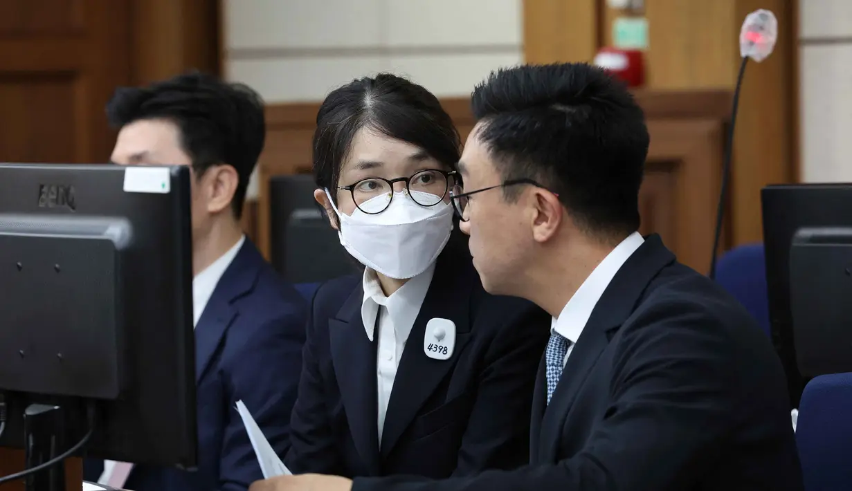 Kim Keon Hee didakwa pada 29 Agustus atas tuduhan suap, manipulasi pasar saham, dan menerima hadiah mewah senilai lebih dari $50.000. (Chung Sung-Jun/POOL/AFP)
