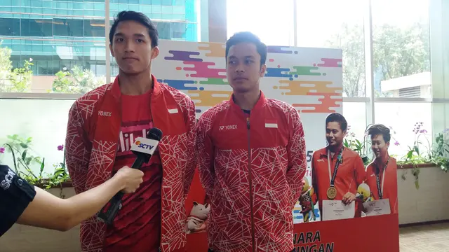 Pebulu tangkis Jonatan Christie dan Anthony Ginting