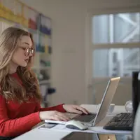 Ilustrasi Program Kartu Prakerja Credit: pexels.com/AndreaPiacquadio