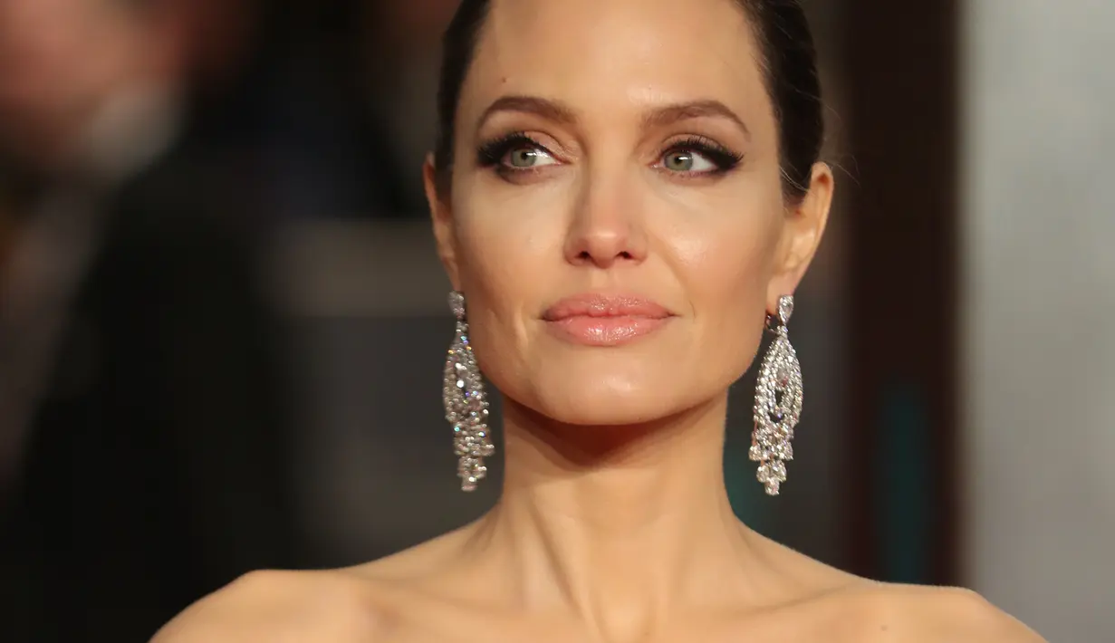 "Hukum tak membiarkan orangtua dantang dan pergi begitu saja dari anak-anak mereka. Itu sangat tidak stabil dan buruk untuk keadaan mereka," ujar Kelly Chang, pengacara perceraian. (DANIEL LEAL-OLIVAS  AFP)