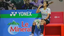 Atlet Bulu Tangkis Indonesia, Putri Kusuma Wardani tengah minum Le Minerale untuk memenuhi kebutuhan mineral dan cairan tubuh. (Dok. Istimewa)