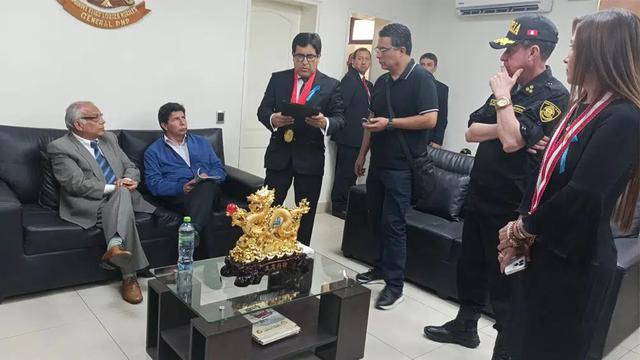 Mantan Presiden Peru Pedro Castillo,di dalam kantor polisi. (Dok Peru Police Administration Office)