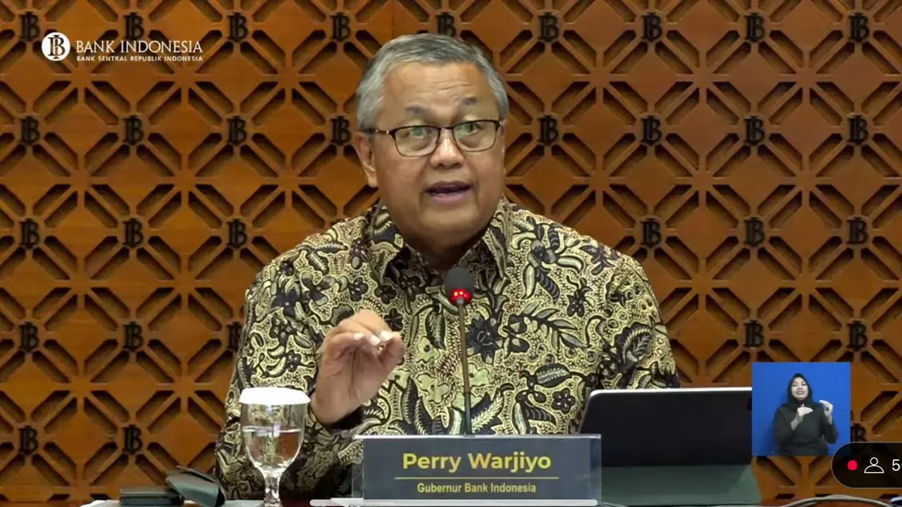 Gubernur BI Perry Warjiyo dalam pengumuman Hasil RDG November 2024, Rabu (20/9/2024). (Foto: Liputan6.com/Tira Santia)