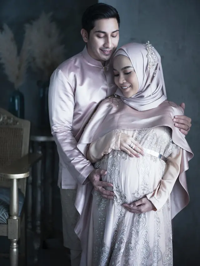 6 Potret Medina Zein Azhari, Adik Ipar Ayu Azhari yang Baru Malahirkan