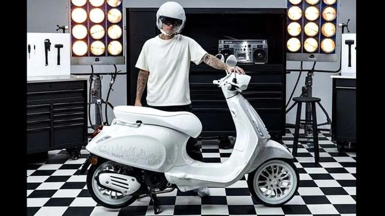 PT Piaggio Indonesia (PID) sudah menjual resmi Vespa hasil kolaborasi bersama bintang pop Justin Bieber.