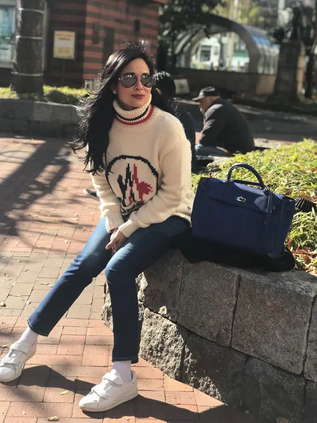 6 Pesona Loemongga Haoemasan, Mantan Gadis Sampul yang Kini Istri Menteri Perindustrian