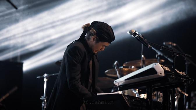 Dul Jaelani konser Dewa 19 di Malaysia