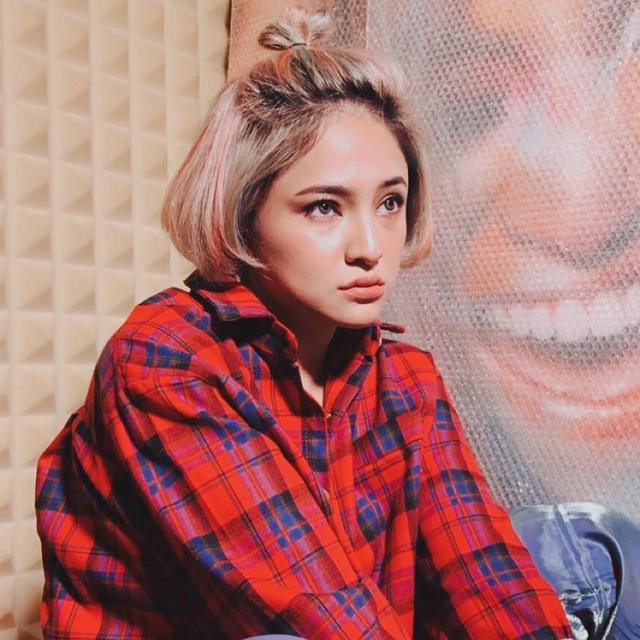 6 Potret Marshanda dengan Rambut Pendek, Makin Memesona