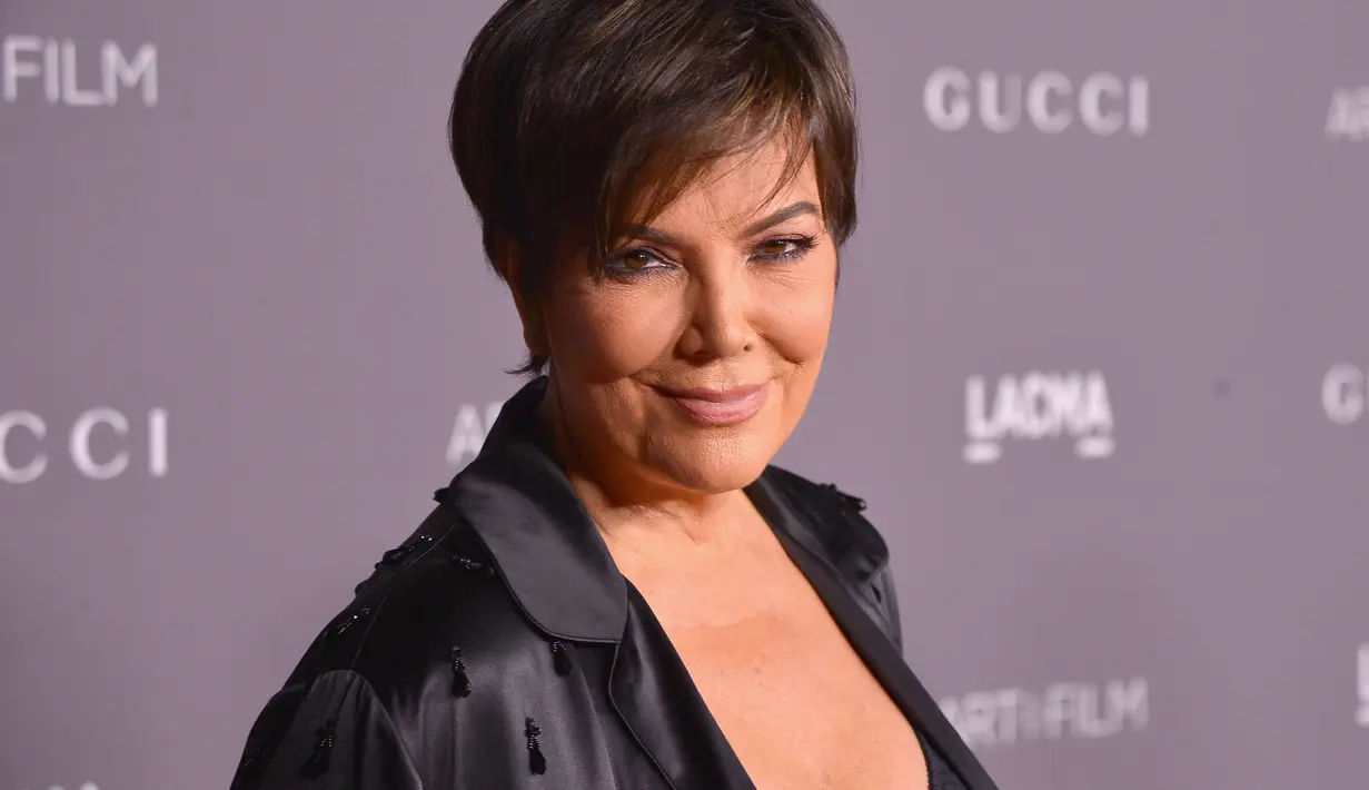 "Kris Jenner melihat anak-anaknya bertengkar di Twitter dan mendapatkan uang," tulis @chunkyhooliganx. (CHARLEY GALLAY  GETTY IMAGES NORTH AMERICA  AFP)