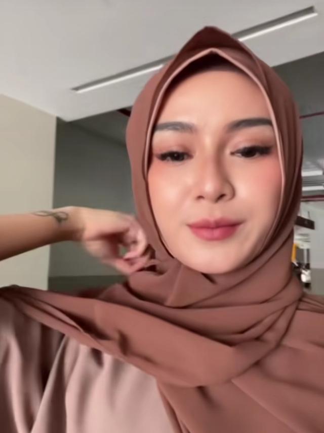 Dara dan Mita The Virgin