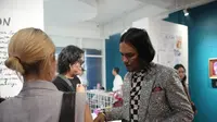 Eksperimen Visual Ini Tantang Cara Kita Melihat Diri dan Dunia