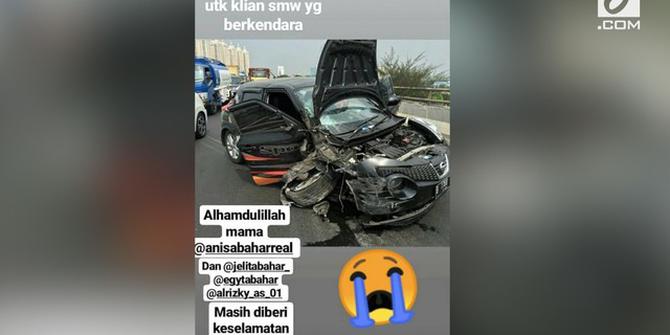 VIDEO: Anisa Bahar Kecelakaan, Mobil Rusak Parah