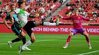 Liverpool meraih kemenangan empat gol tanpa balas atas Leicester City pada laga&nbsp;pramusim di&nbsp;The National Stadium, Singapura, Minggu (30/7/2023) sore WIB. (AFP/Mohd Rasfan)