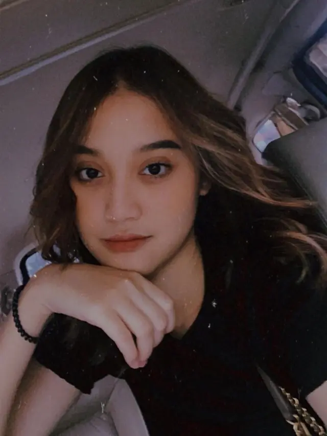 Main Sinetron Baru Dia Bukan Manusia, Ini 7 Pesona Esta Pramanita