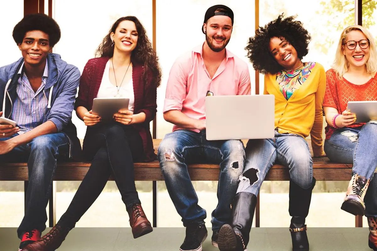Kamu Bagian dari Generasi Millennials? Perhatikan 5 Tanda Ini
