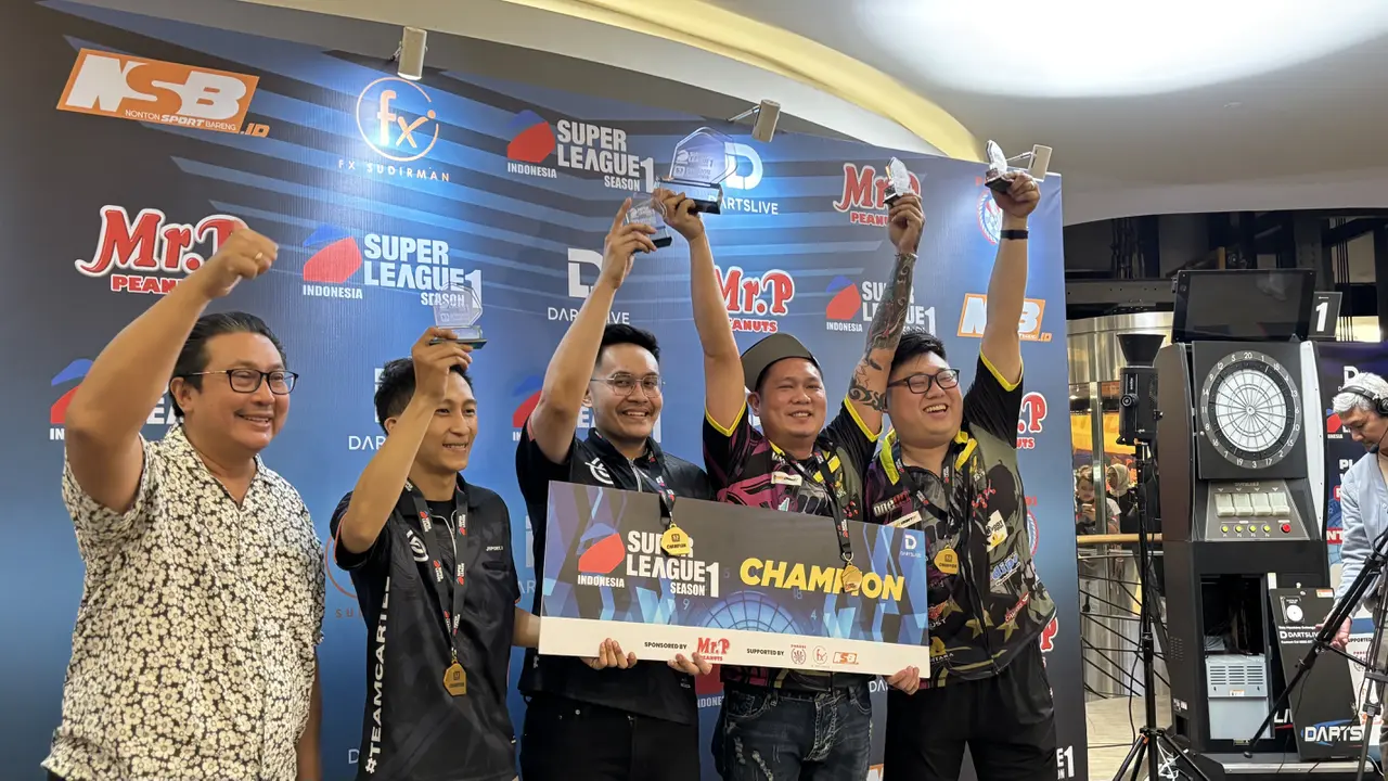 Super League Season 1