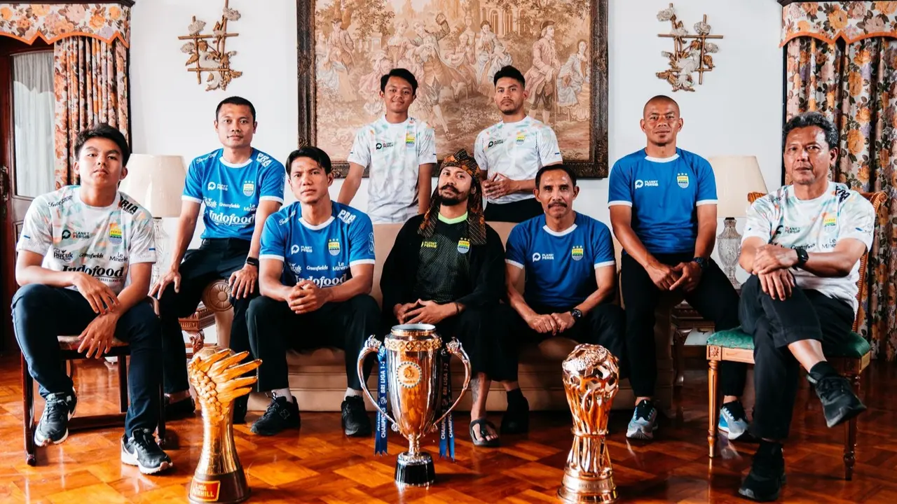 FOTO Jersey Baru Persib di BRI Liga 1 2024/2025