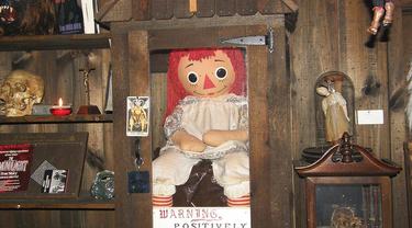 Geger Boneka Annabelle Kabur dari Museum, Ini Fakta ...