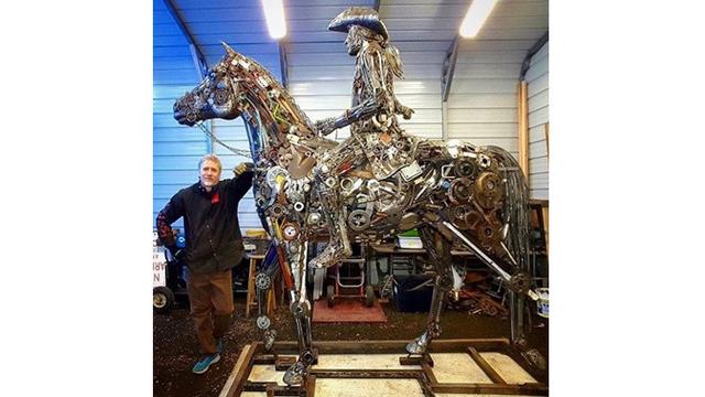 Pria Ini Buat Karya Seni Patung dari Barang Bekas Metal, 7 Hasilnya Mengagumkan