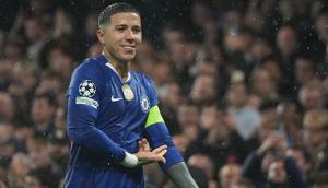 Momen selebrasi Enzo Fernandez (Chelsea) setelah mencetak gol ke gawang Ajax Amsterdam dalam laga Liga Champions di London, 23 Oktober 2025. (AP Photo/Alastair Grant)