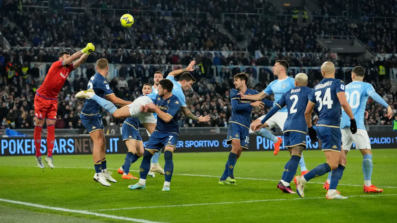 Imbang Lawan Fiorentina, Lazio Gusur AC Milan dari Klasemen Liga Italia