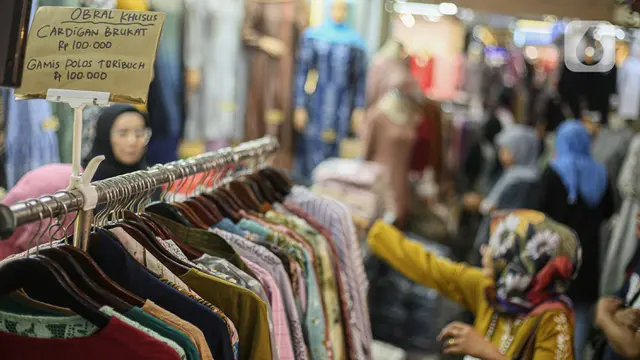 Pasar Tanah Abang Mulai Bergeliat Kembali
