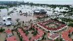 Foto udara diambil pada 27 September 2024 memperlihatkan lapangan tenis Arena GNP yang terendam banjir setelah Badai John di Acapulco, Negara Bagian Guerrero, Meksiko. (Francisco ROBLES/AFP)