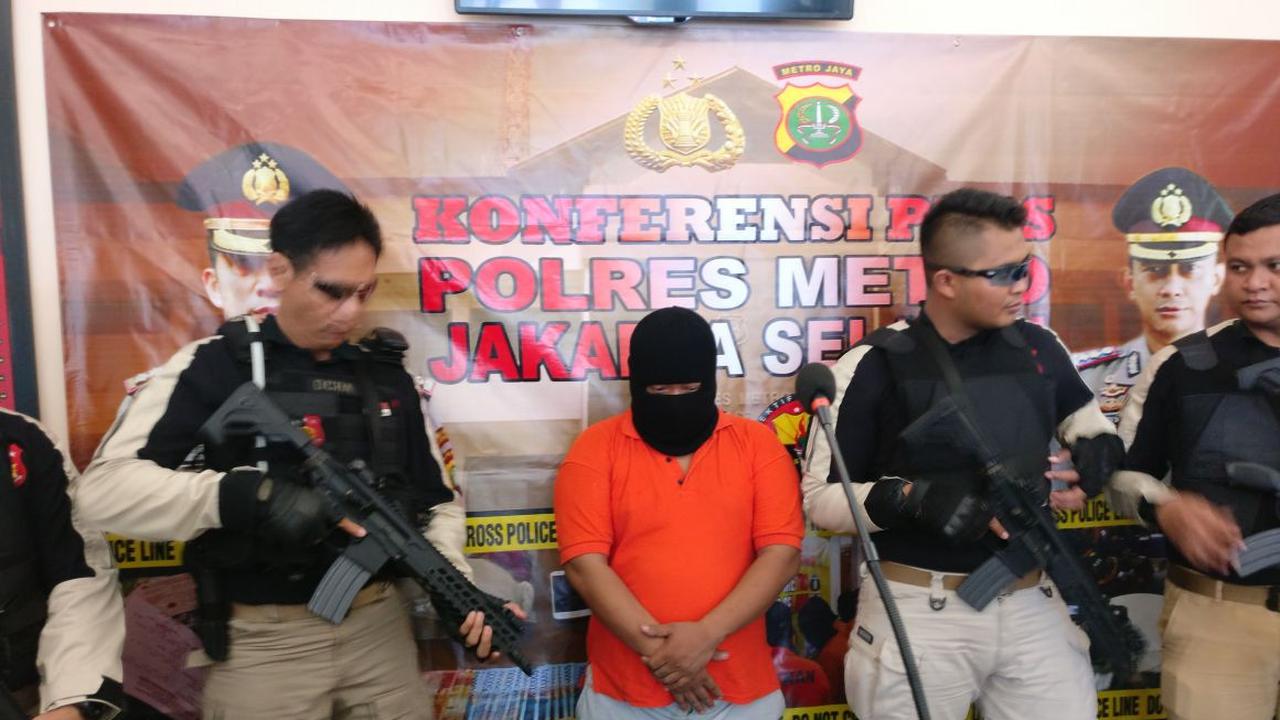 Polisi gadungan. (Liputan6.com/Nafiysul Qodar)