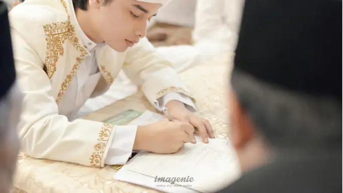 Berusia 17 Tahun, Putra Sulung Arifin Ilham Nikahi Larissa Chou