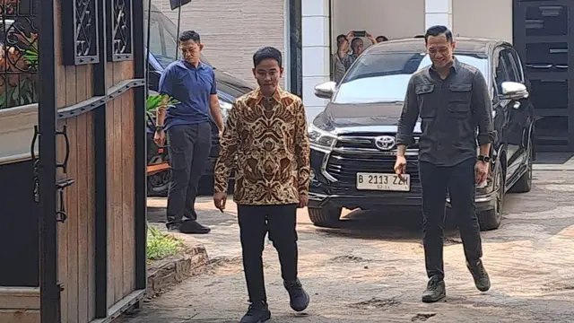 Gibran Rakabuming Raka menemui Ketua Umum Partai Demokrat Agus Harimurti Yudhoyono (AHY), Minggu (22/10/2023).