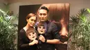 Pasangan selebriti Demian dan Sarah merekomendasikan Film Annabelle menjadi tontonan favorit, Jakarta, (30/9/14). (Liputan6.com/Gilar Ramdhani)  (IMG_0849)