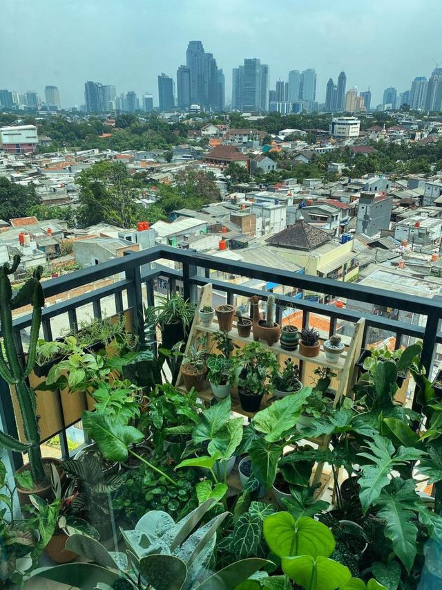Apartemen Ernest Prakasa