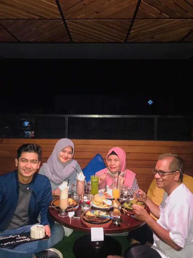 6 Potret Cut Rushayu Putri, Adik Ipar Ria Ricis yang Tak Kalah Memesona