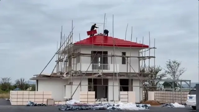 Pria 21 Tahun Bangun Replika Rumah Shinchan Ukuran Asli, Telan Biaya Rp6,6 Miliar