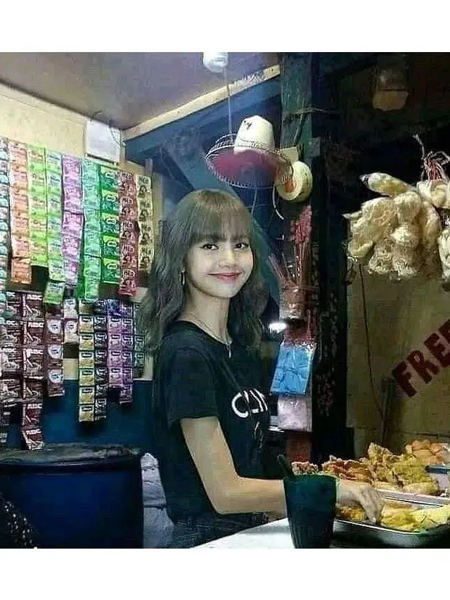 6 Editan Foto Lisa Blackpink Jika Jadi Orang Jakarta Ini Kocak