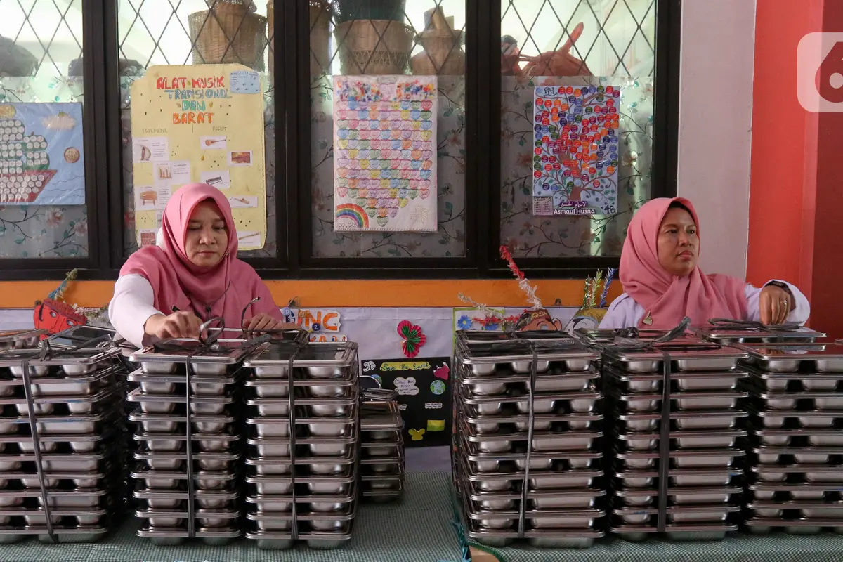 Resmi Diluncurkan, Seperti Ini Antusiasme Siswa Sekolah Dasar Santap Makan Bergizi Gratis