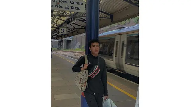 6 Gaya Wonderkid Persebaya Brylian Aldama di Luar Lapangan, Layaknya Model