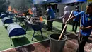 Kantor Wilayah (Kanwil) Direktorat Jenderal Bea dan Cukai Provinsi Aceh memusnahkan 248.668 batang rokok ilegal hasil pencegahan sepanjang tahun 2024. (CHAIDEER MAHYUDDIN/AFP)