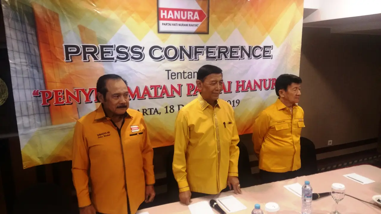 Dewan Pertimbangan Presiden, Wiranto, mundur sebagai Ketua Dewan Pembina Hanura. (Liputan6.com/Putu Merta Surya Putra)