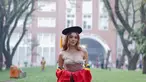 Pada hari Kamis (16/5), Gabriella tampil cantik dan mempesona dengan kebaya elegan dan rambut terurai saat menghadiri acara wisuda. Pemain serial film Geez & Ann the Series ini berhasil lulus 3,5 tahun di Universitas Pelita Harapan. (Liputan6.com/IG/@gabriellaekaputri)