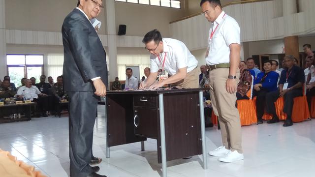 Makna Seragam Cagub-Cawagub Saat Hadiri Penetapan Pilkada Sumsel