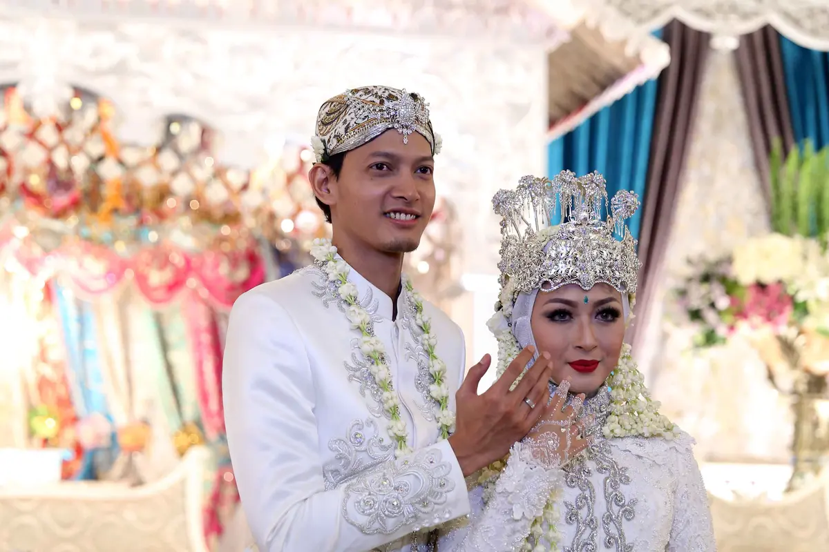 Fedi Nuril dan Vanny Widyasasti