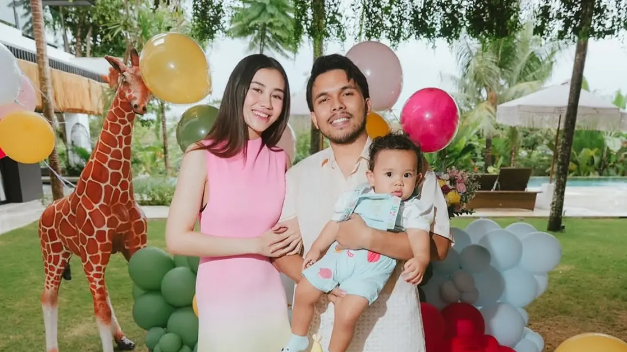 Aaliyah Massaid Rayakan Ulang Tahun Pertama Arash di Bali